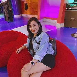 Meet your Posher, Joy